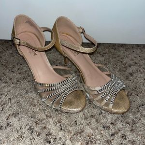 Women's Sparkle Open Toe Ankle Strap Dress Shoe size 8